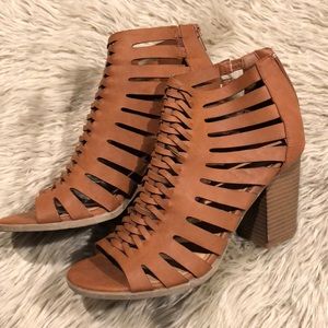 Camel brown booties